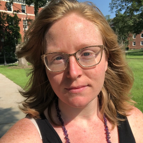 Meet your Posher, Tanya - Picture 1 of 1